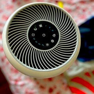 Air purifier slightly used